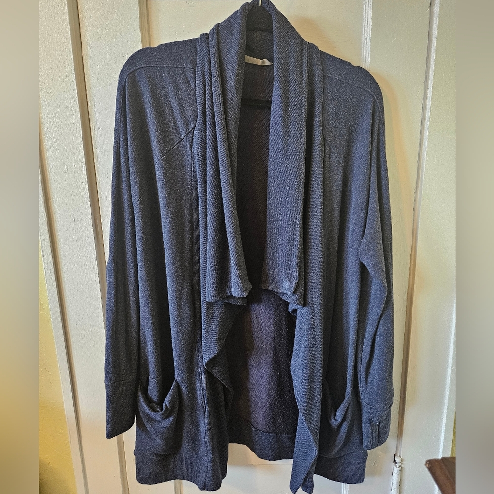 Athleta Studio Wrap Cardigan Size 1X, but oversized NavyHas thumb holes, post